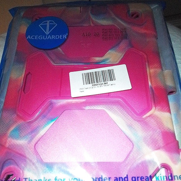 Ace Guarder pink camo iPad case that can stand like a frame! - Picture 3 of 4